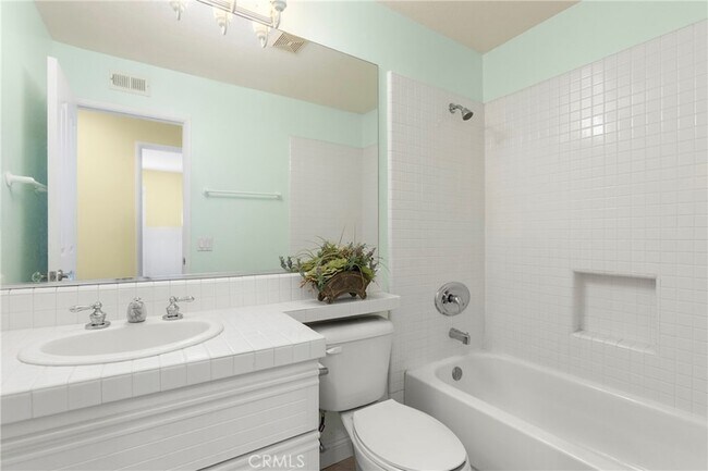 Building Photo - 134 Encantado Canyon