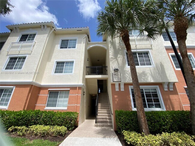 Building Photo - 9825 Baywinds Blvd