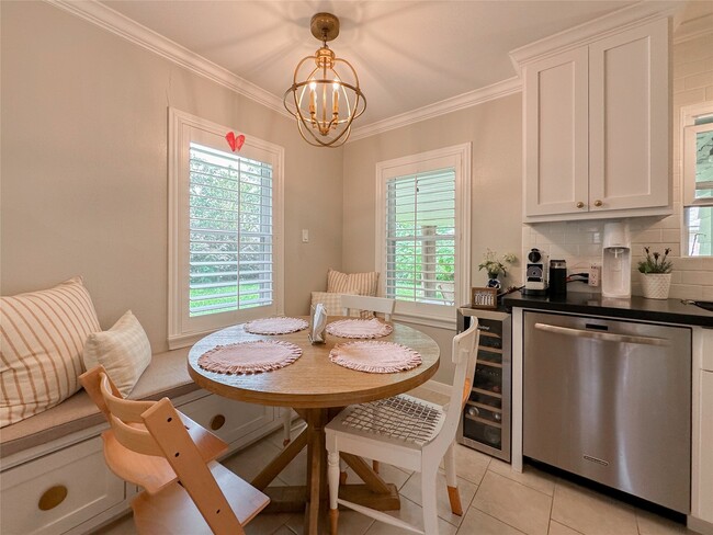 Building Photo - 3107 Broadmead Dr