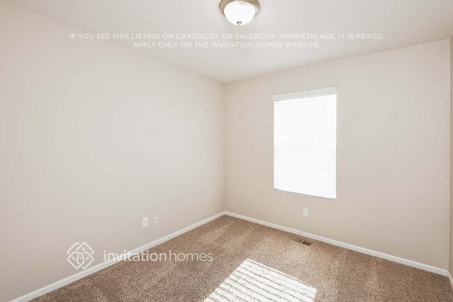 Building Photo - 1325 Waxwing Ave