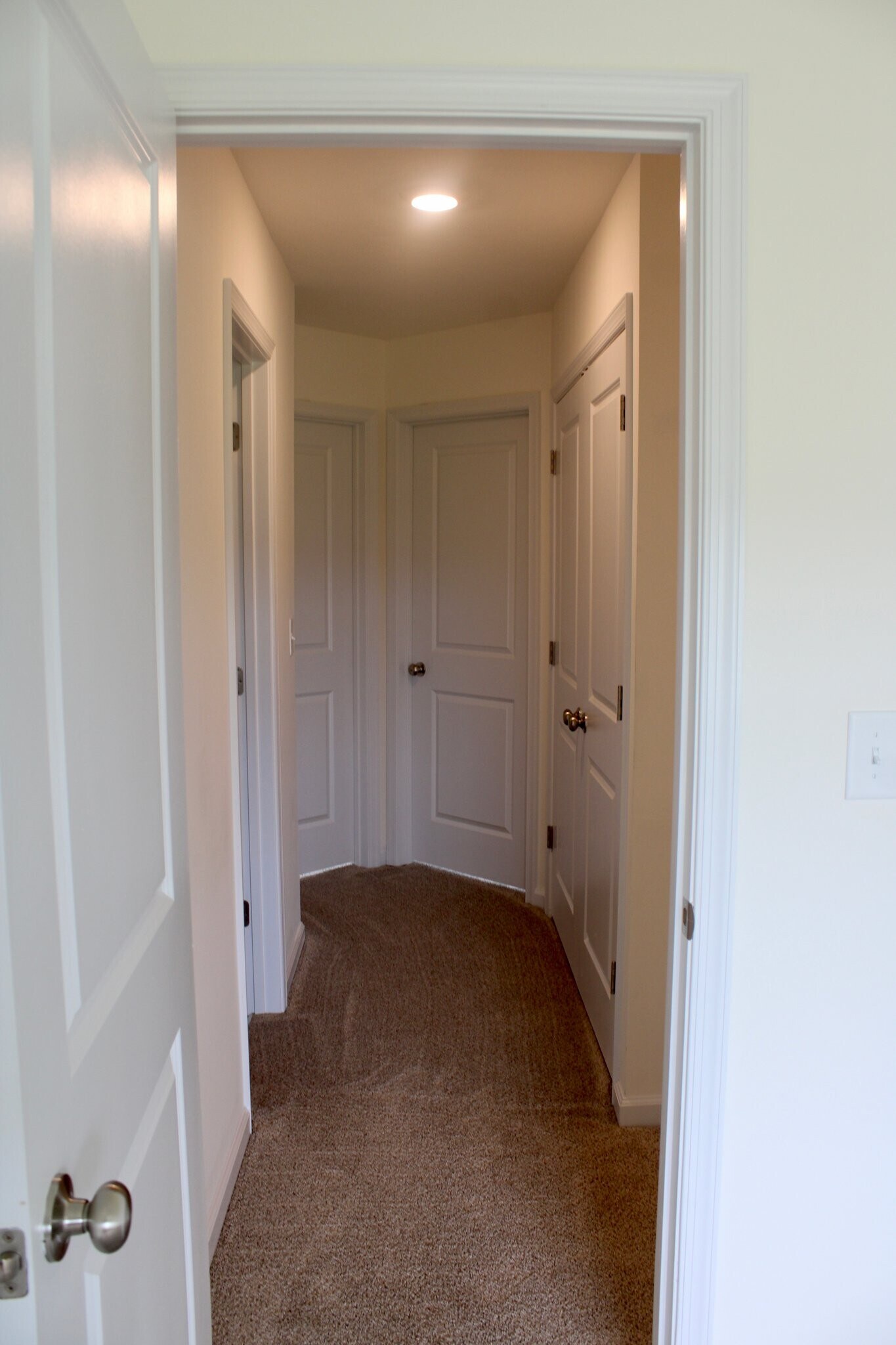 Building Photo - 3764 Castle Dr