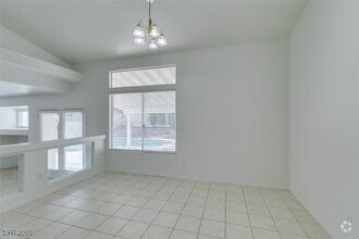 Building Photo - 1703 Silver Glen Ave