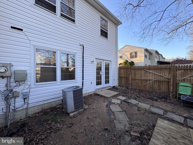 Building Photo - 12335 Woodlawn Ct