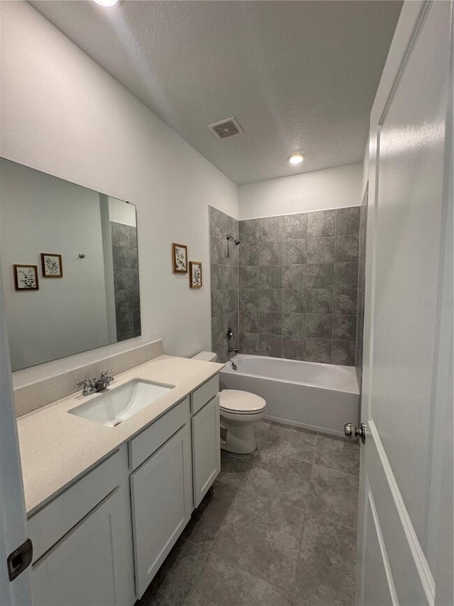 Building Photo - 297 Bogey Dr