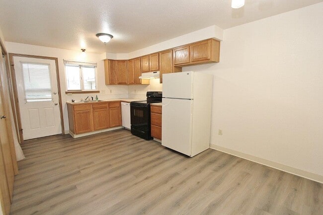 Building Photo - 1310 Poplar St