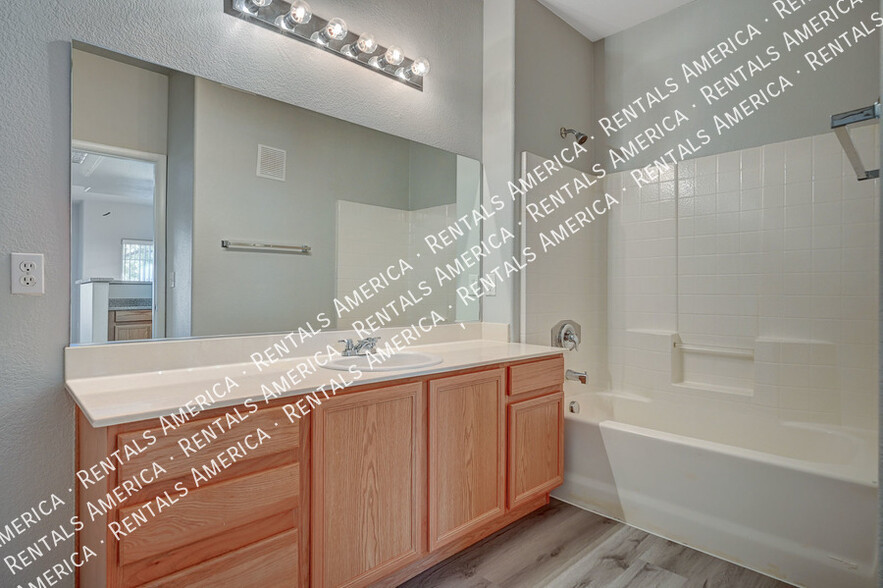 Building Photo - 9303 Gilcrease Ave