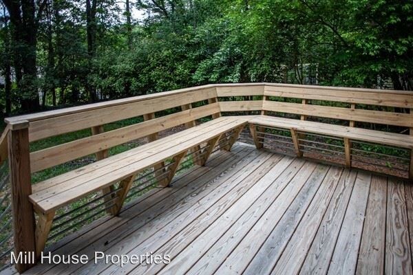 Building Photo - 113 Barclay Rd