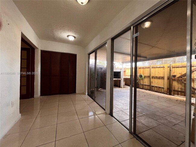 Building Photo - 819 NE 214th Ln