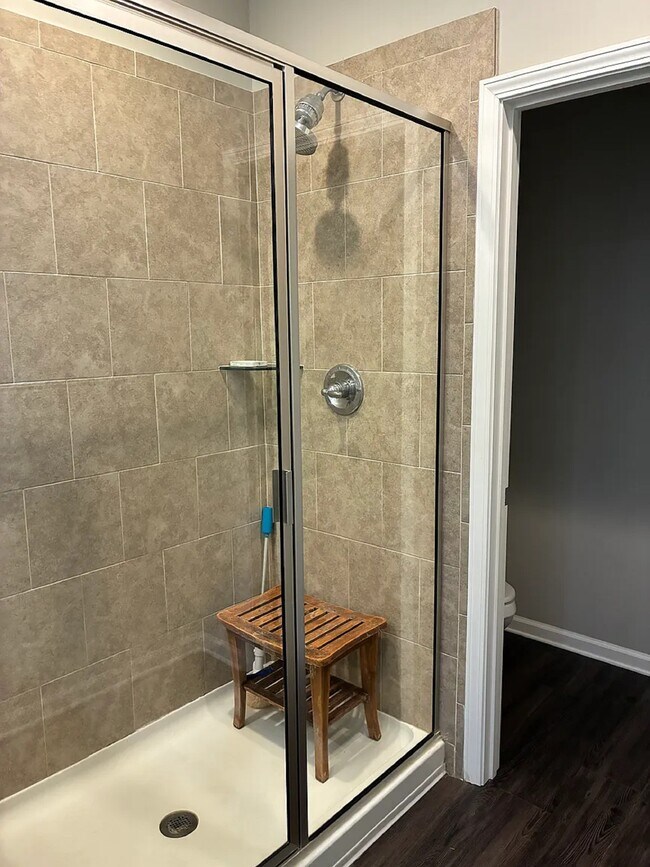 Building Photo - 305 Courtland Dr