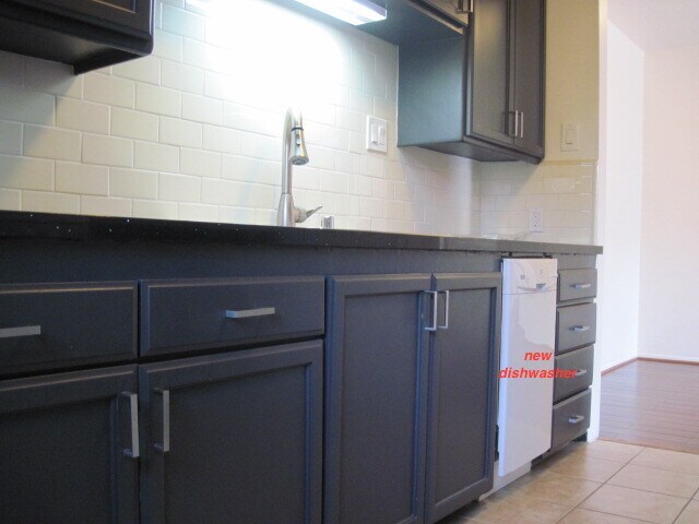 Building Photo - 4076 McLaughlin Ave