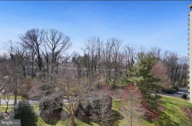 Building Photo - 5225 Pooks Hill Rd