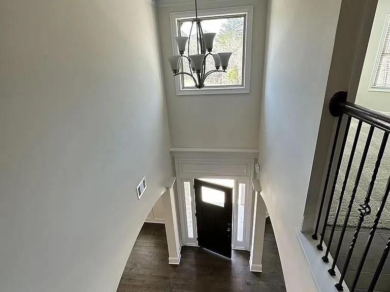 Building Photo - 1850 Silver Crst Wy