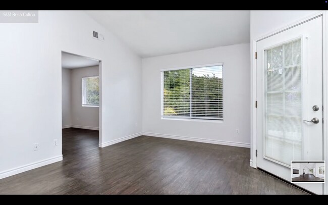 Building Photo - Incredible Rancho Del Oro Home!