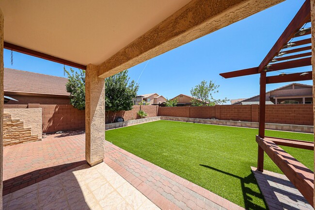 Building Photo - RV GATE! Lovely 4 bedroom, 3 bathroom home...