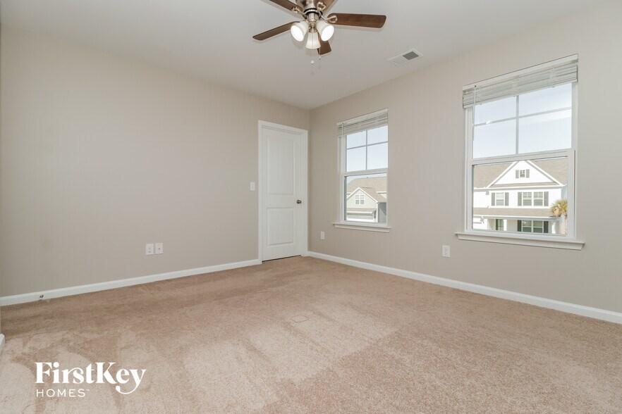 Building Photo - 315 Celestial Blvd