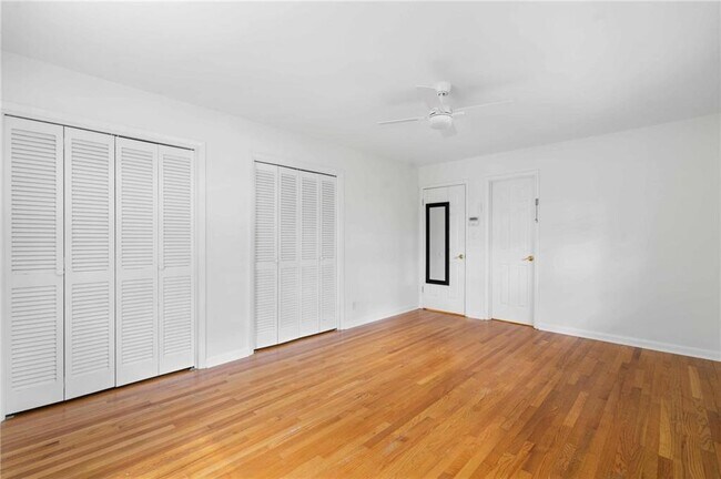 Building Photo - 274 Land O Lakes Ct NE