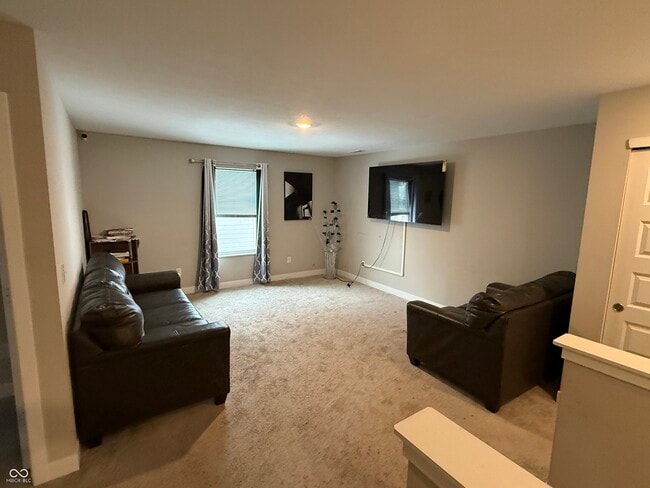 Building Photo - 8754 Laurelton Pl