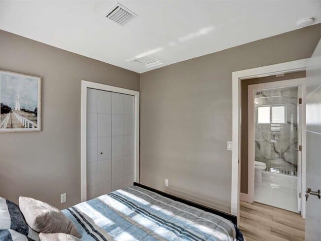 Building Photo - 491 SE 23rd Ave