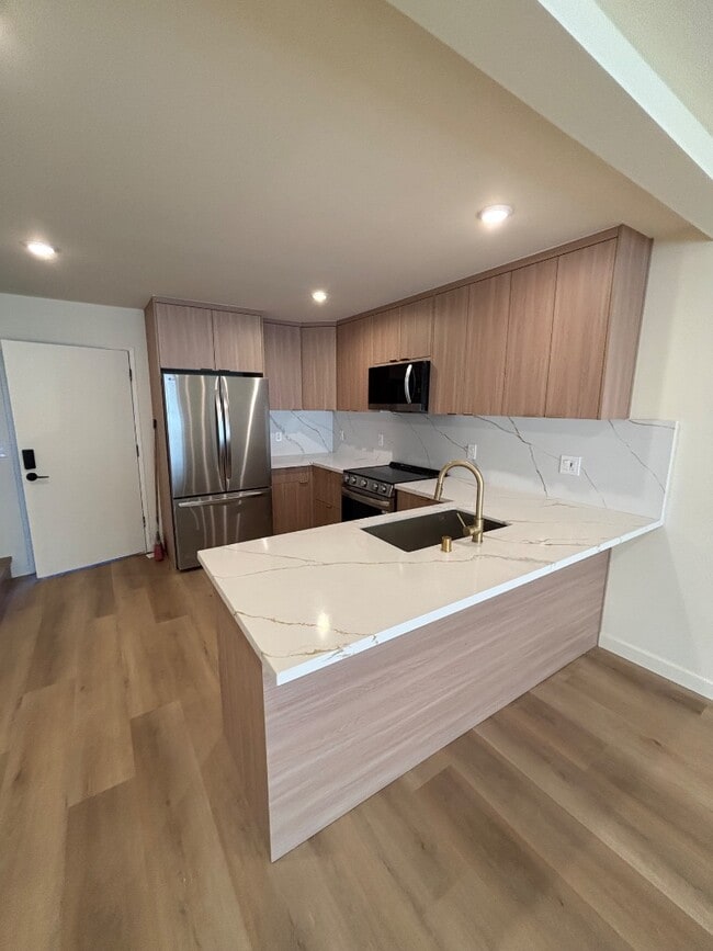 Building Photo - 2050 Meridian Ave