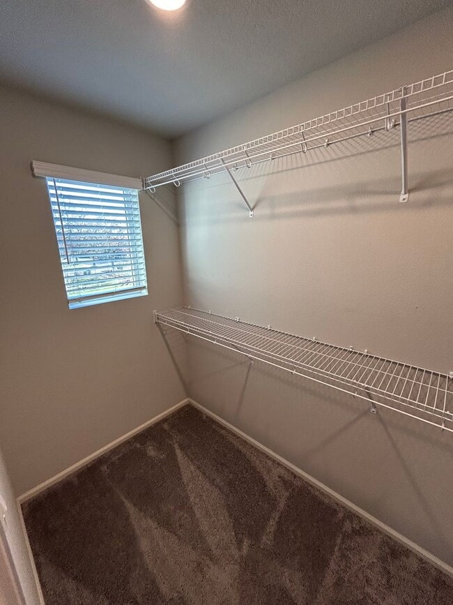 Building Photo - Well Maintained 3 Bedroom, 2 Bath House in McMinnville