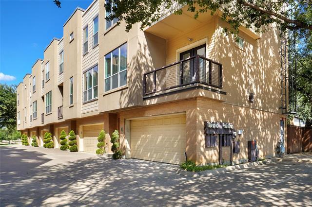 Building Photo - 4050 McKinney Ave