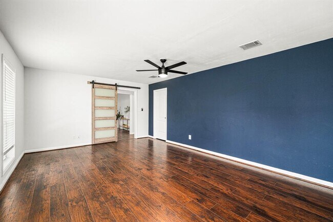 Building Photo - 6022 Willowbend Blvd