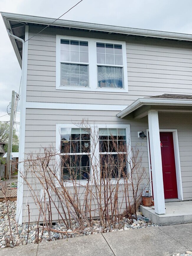 Building Photo - 2430/2434/2436 Pacific Street