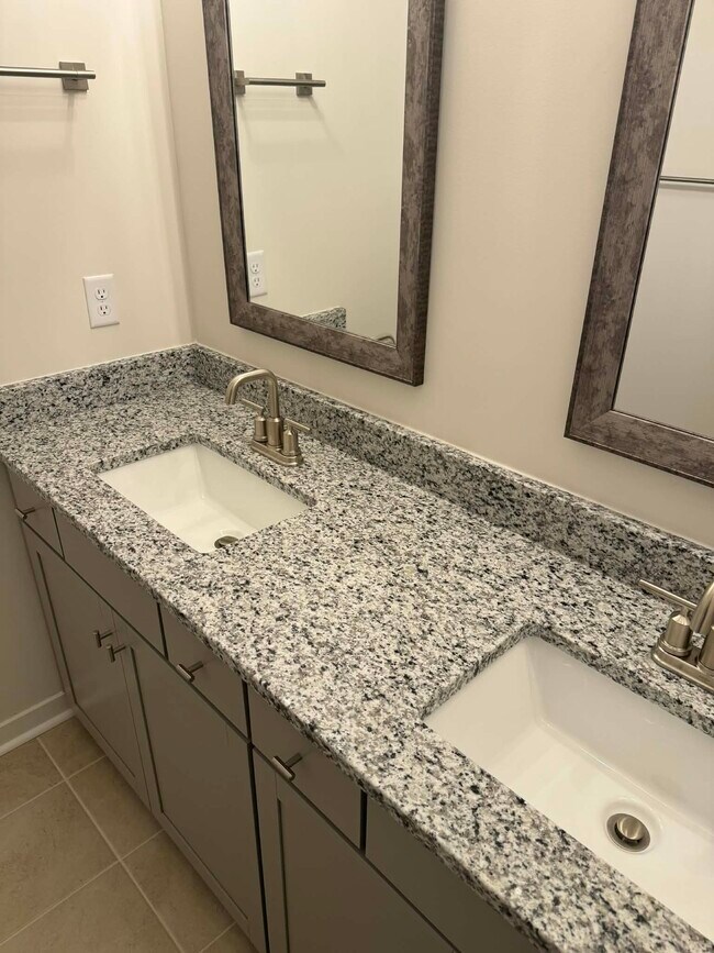 Building Photo - 112 Keating St