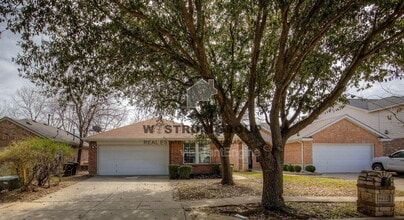 Building Photo - 8821 Highland Orchard Dr