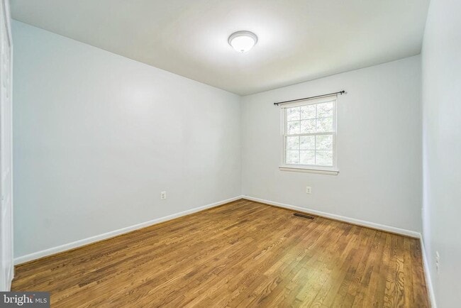 Building Photo - 64 Pickersgill Square