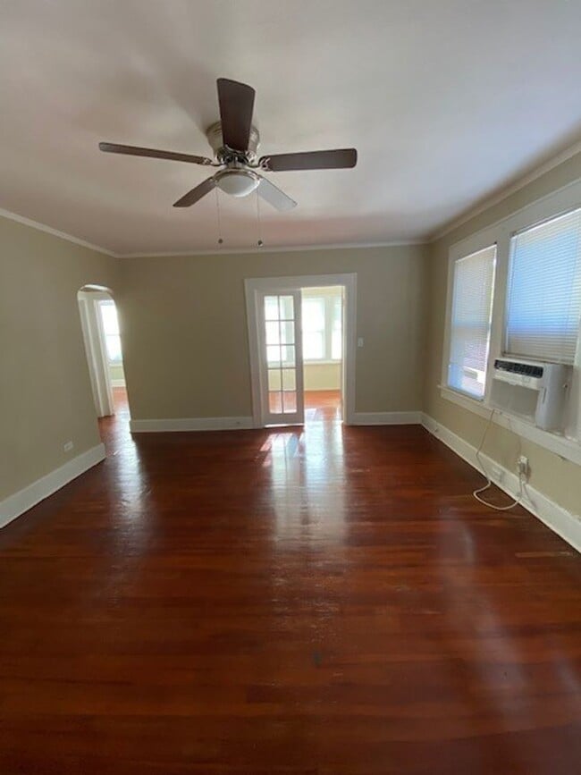 Building Photo - 801 23rd Ave N