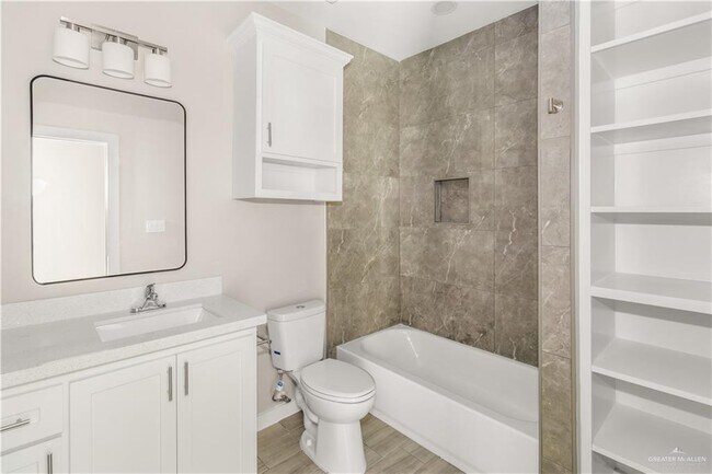 Building Photo - 13 Stark Rd