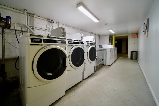 Building Photo - 54 Wildey St