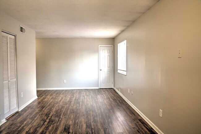 Building Photo - 1292 Courtland Ave