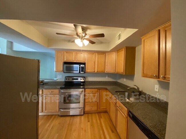 Building Photo - 1843 Fernspring Cove