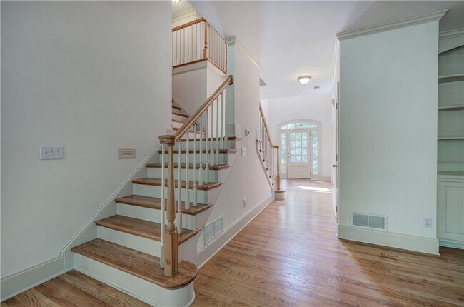 Building Photo - 2320 Starr Lake Dr NW