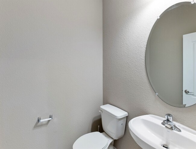 Building Photo - 5712 Bluebonnet Ln