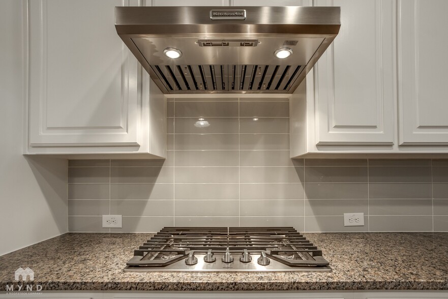 Building Photo - 3313 King Yon Wy