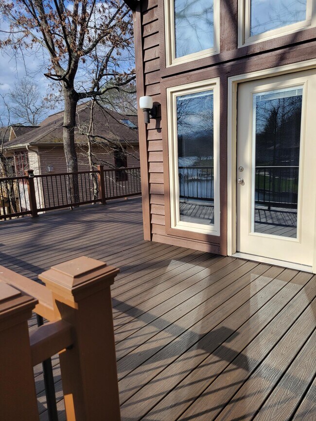 Building Photo - 116 Knollwood Ln