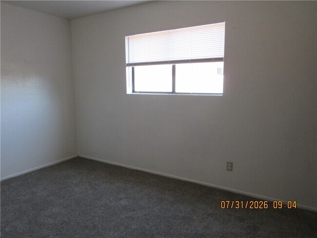Building Photo - 3574 N Wells St