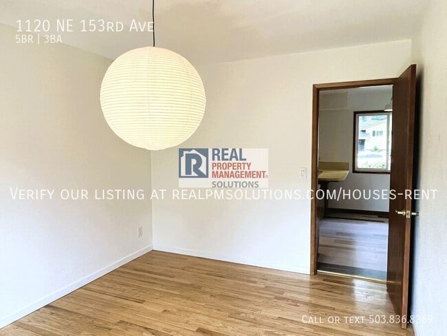 Building Photo - 1120 NE 153rd Ave