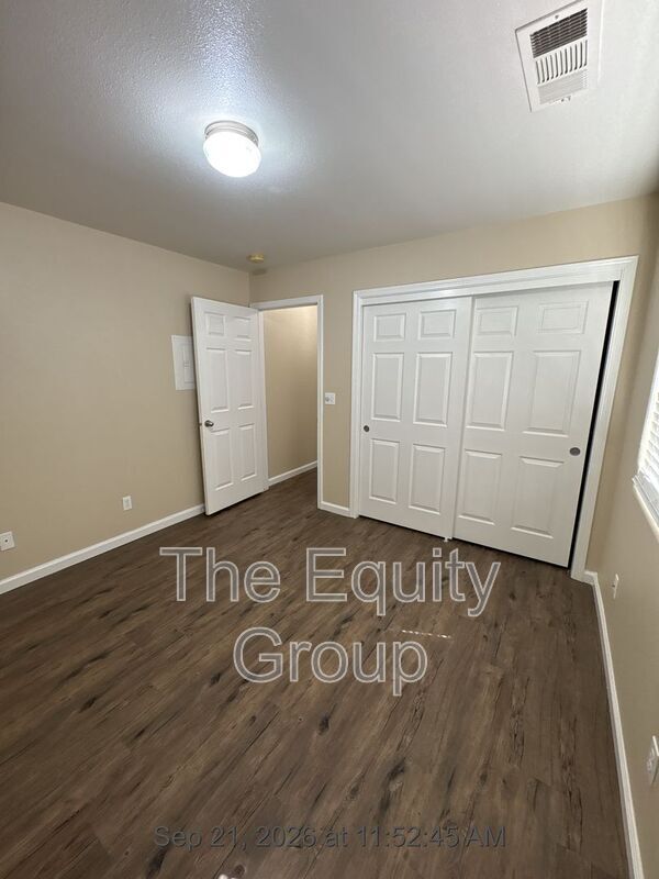 Building Photo - 2322 N Vickie Ct