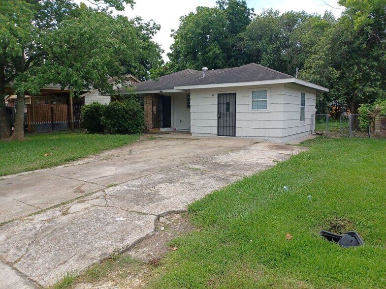 Building Photo - 7314 Howton St