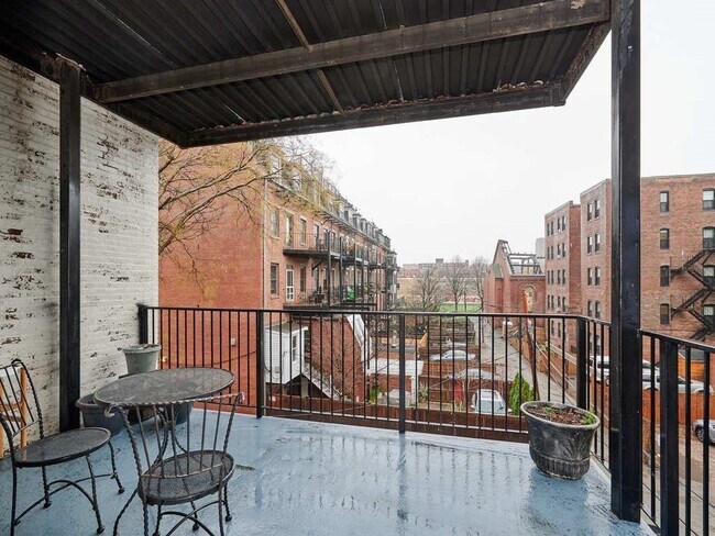 Building Photo - 754 Tremont St