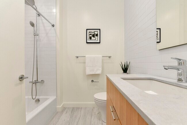 Building Photo - 80 Terrace St