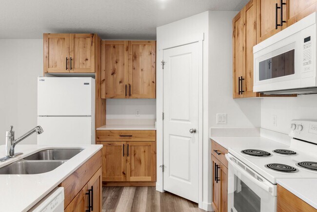 Building Photo - Beautiful, brand new 3 bed apartment in Pocatello!