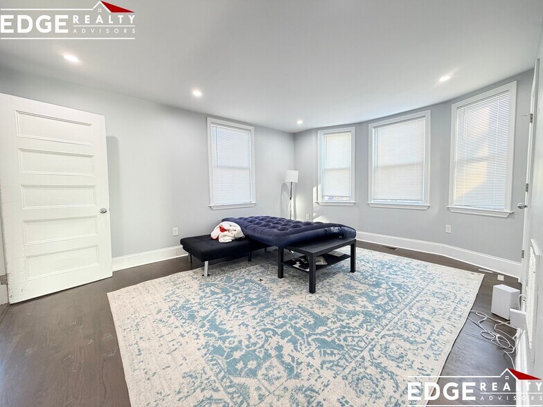 Building Photo - 28 Tremont St