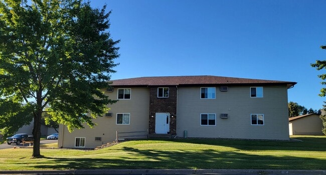 Building Photo - 1601 Aspen Drive