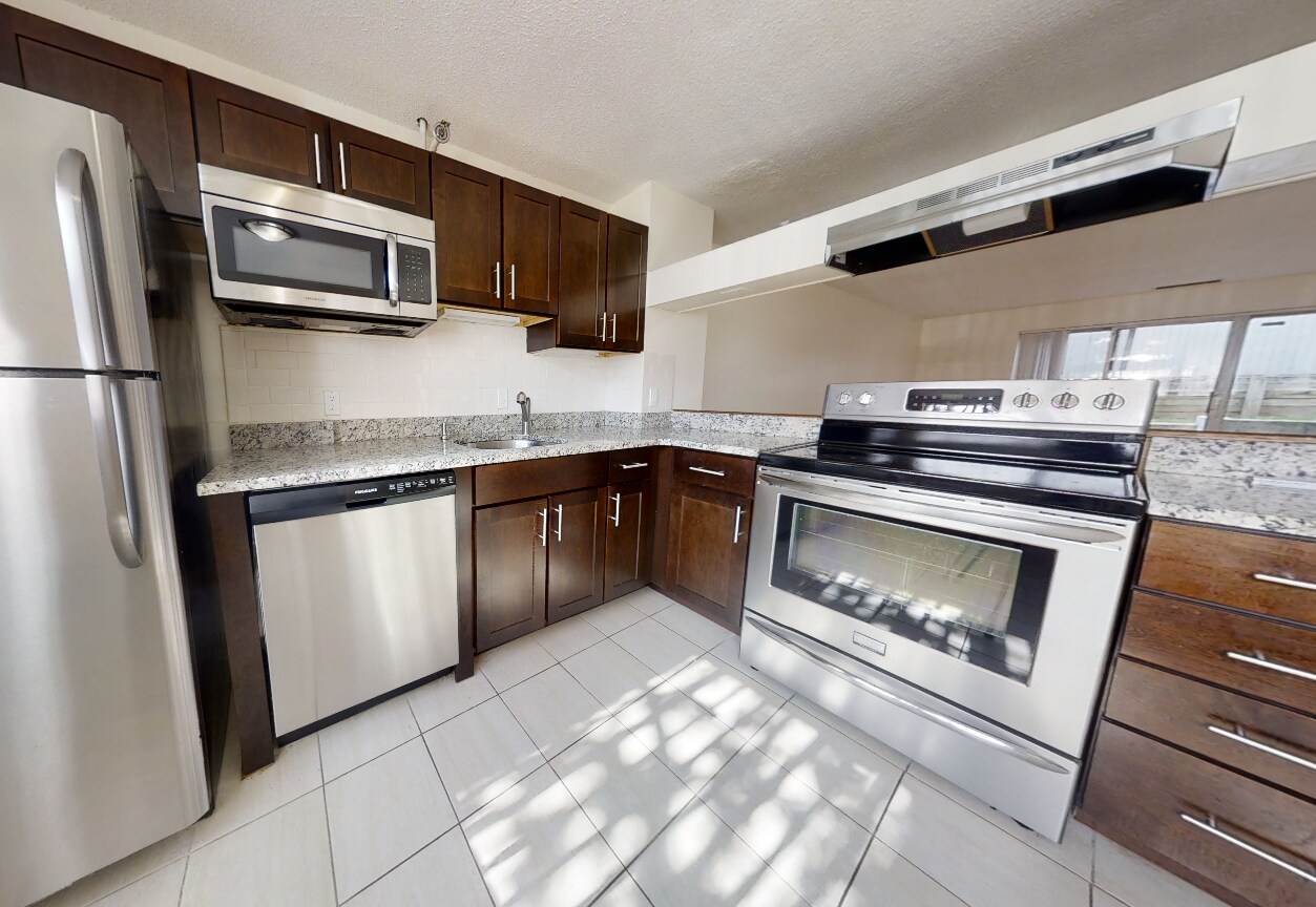 Building Photo - 144 North Beacon St