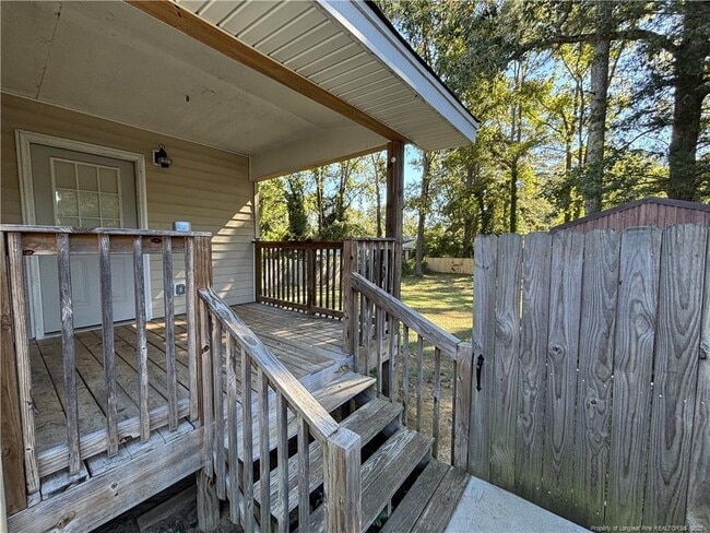 Building Photo - 931 Fleetwood Dr